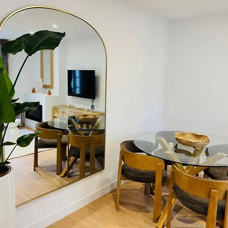 Repere Des Artistes - Central, 3mn From Beach, 10mn Palais, Modern, Ac, Balcony Apartamento *