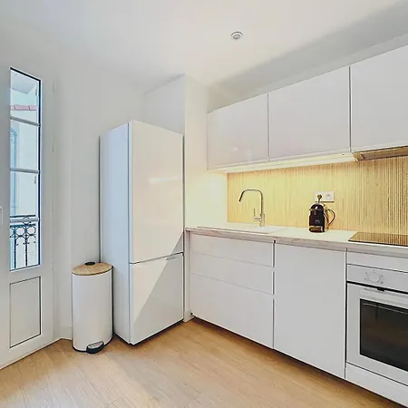 Repere Des Artistes - Central, 3mn From Beach, 10mn Palais, Modern, Ac, Balcony Cannes